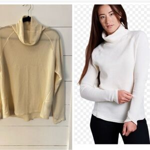 KUHL L Cream Petra was woman gorpcore cozy long sleeve activewear turtleneck